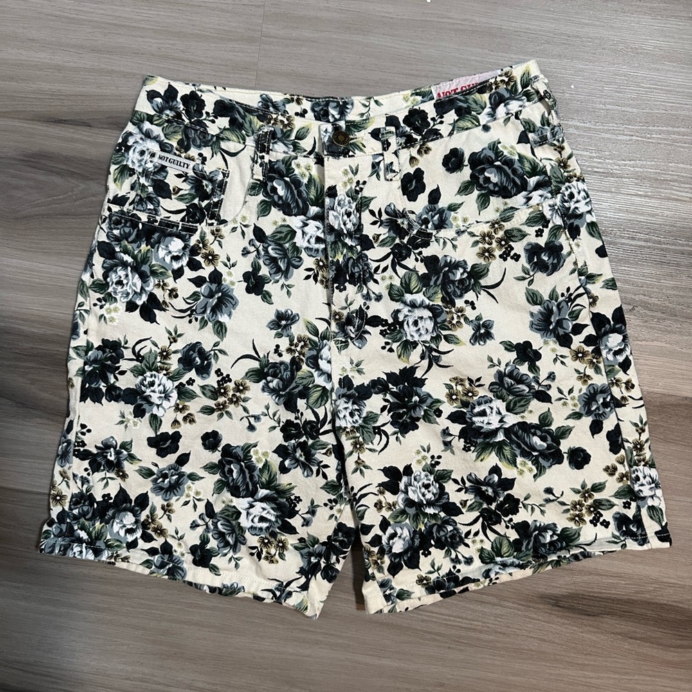 Vintage 1980s Not Guilty White Blue Coquette Floral High Rise 100% Cotton Shorts
